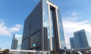 Building Communities Around Android Enthusiasts